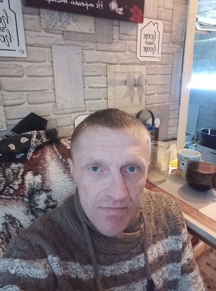 48249045  , 42 ,    