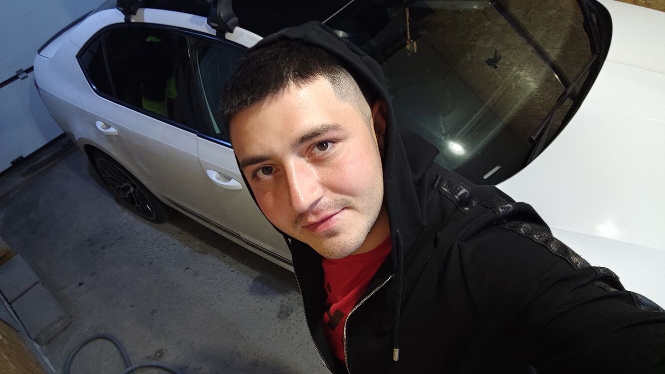  31212775  Nazar, 29 ,    