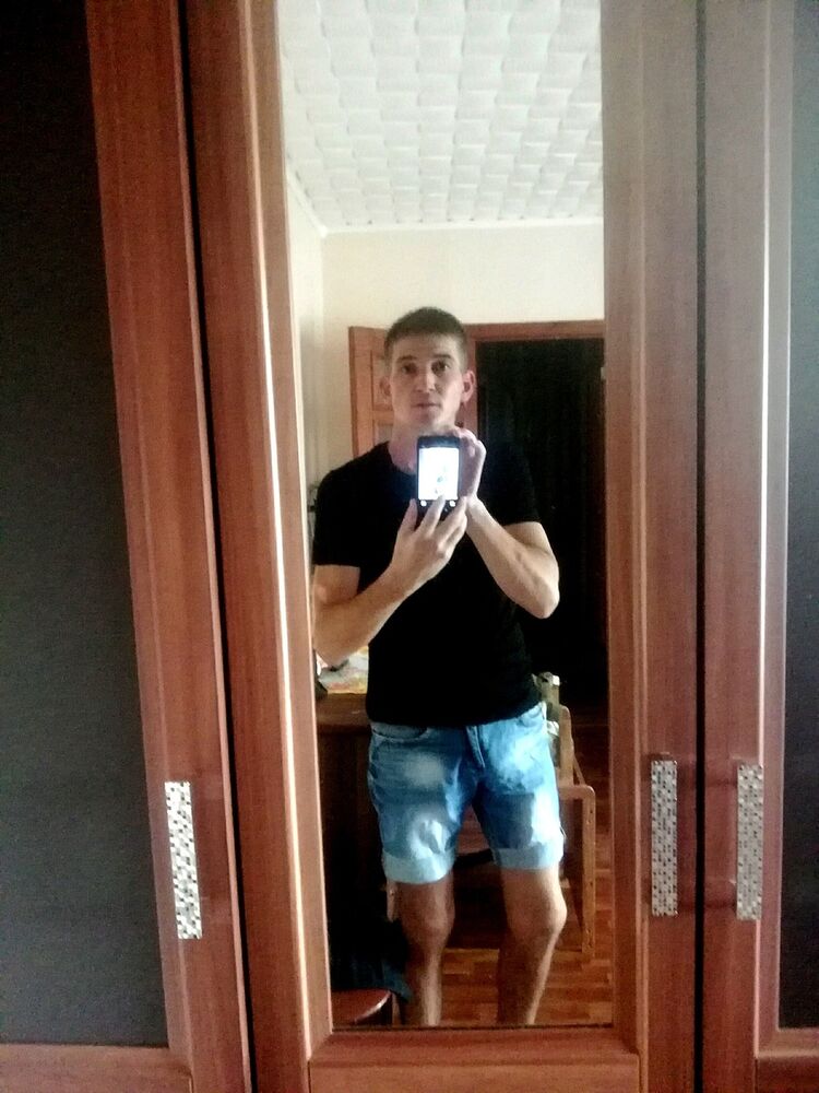  ,   Andrej, 33 ,   ,   , c 