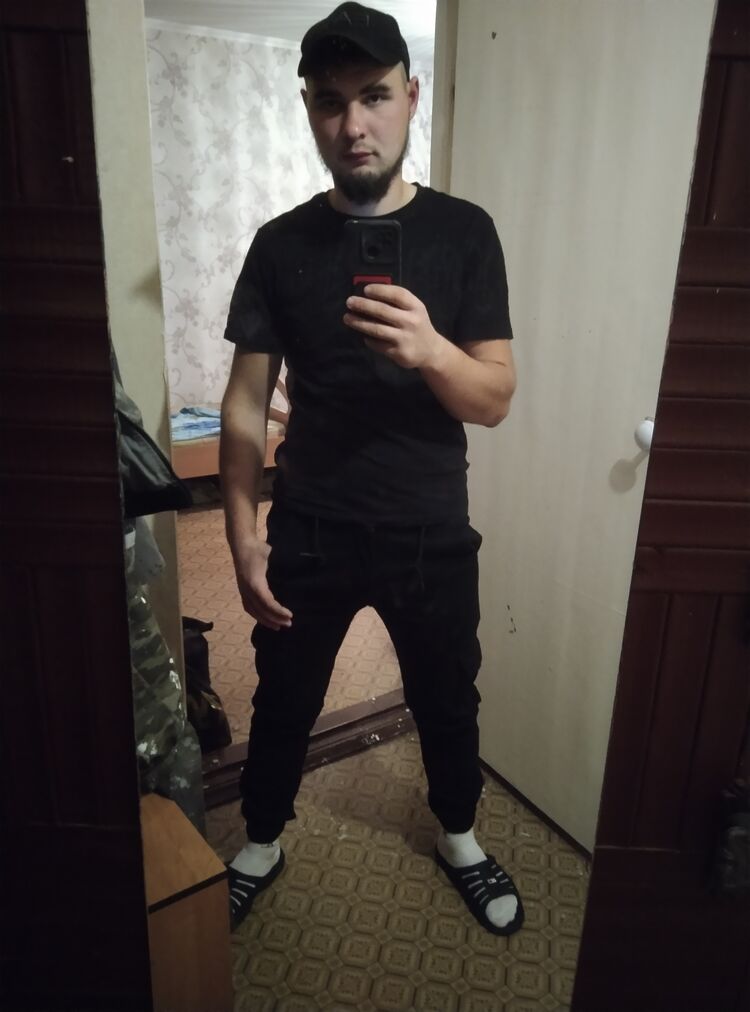  38404325  , 22 ,    