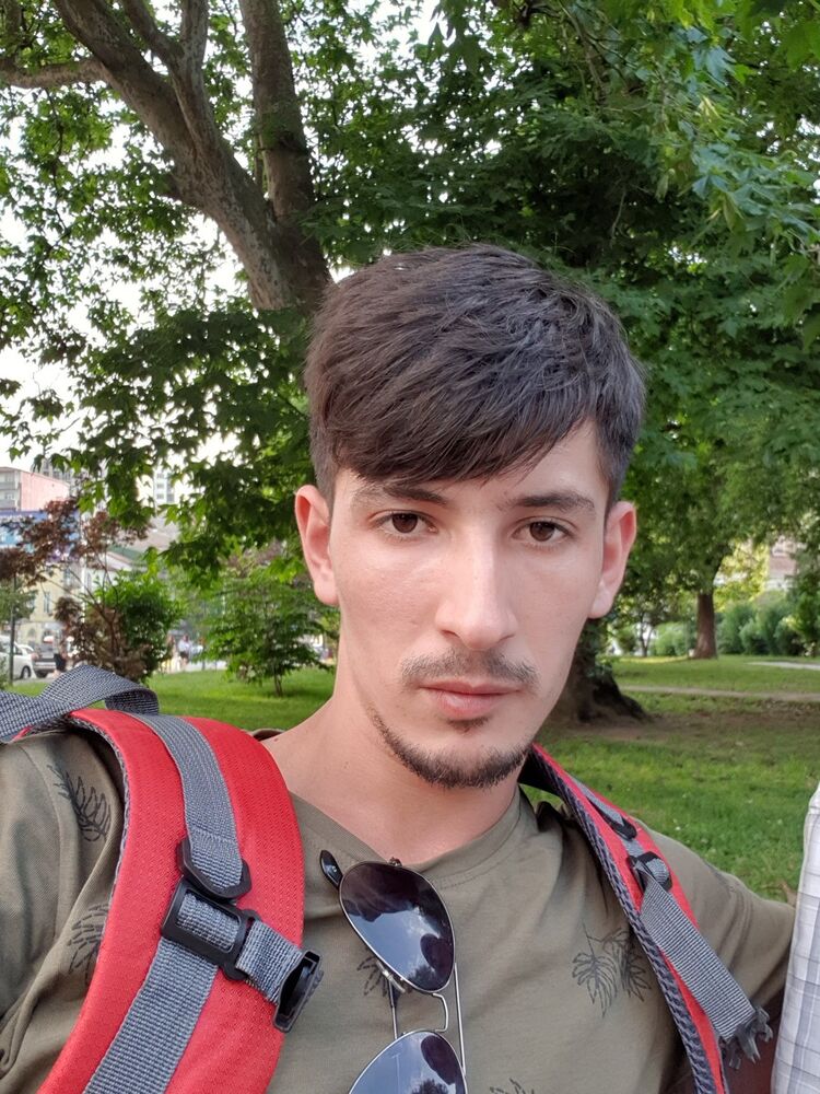  16366475  Emre, 31 ,    