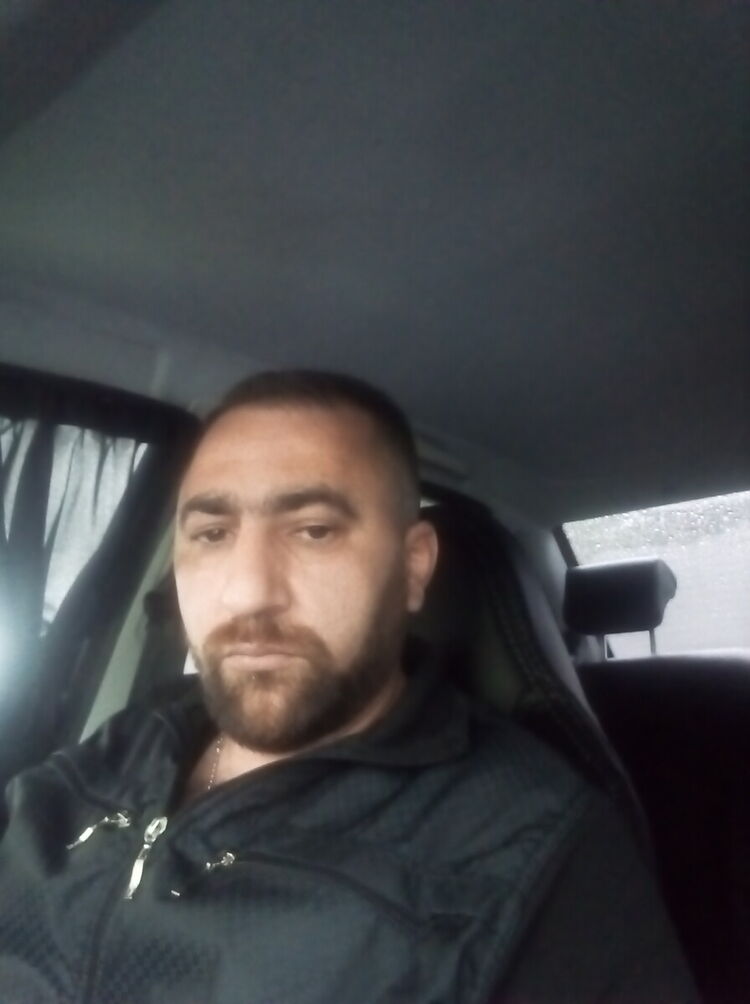  20255875  ARMEN, 43 ,    
