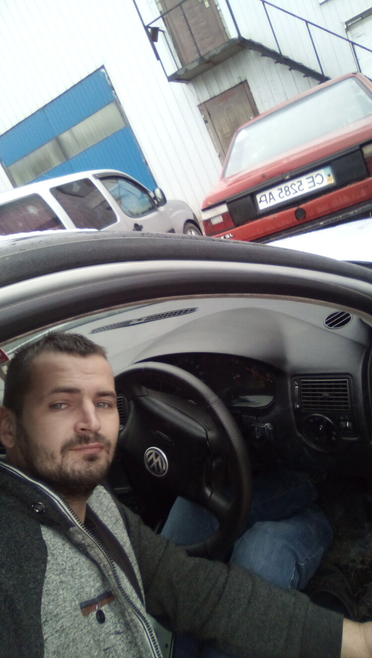  Praha,   Viktor, 34 ,   ,   