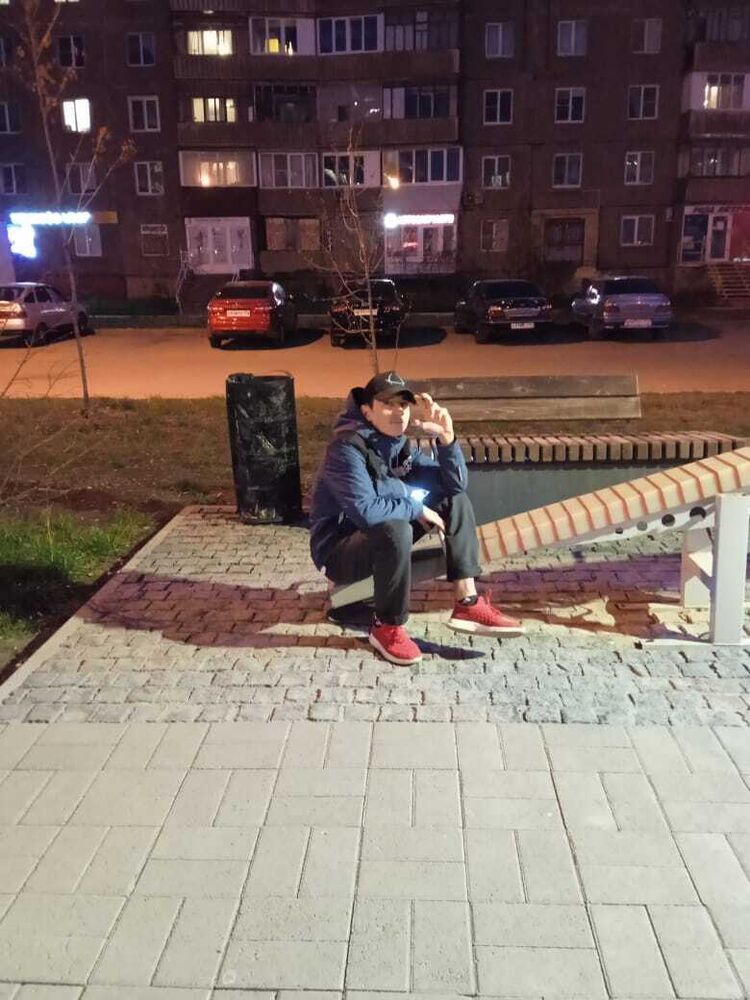  28067715  , 21 ,    