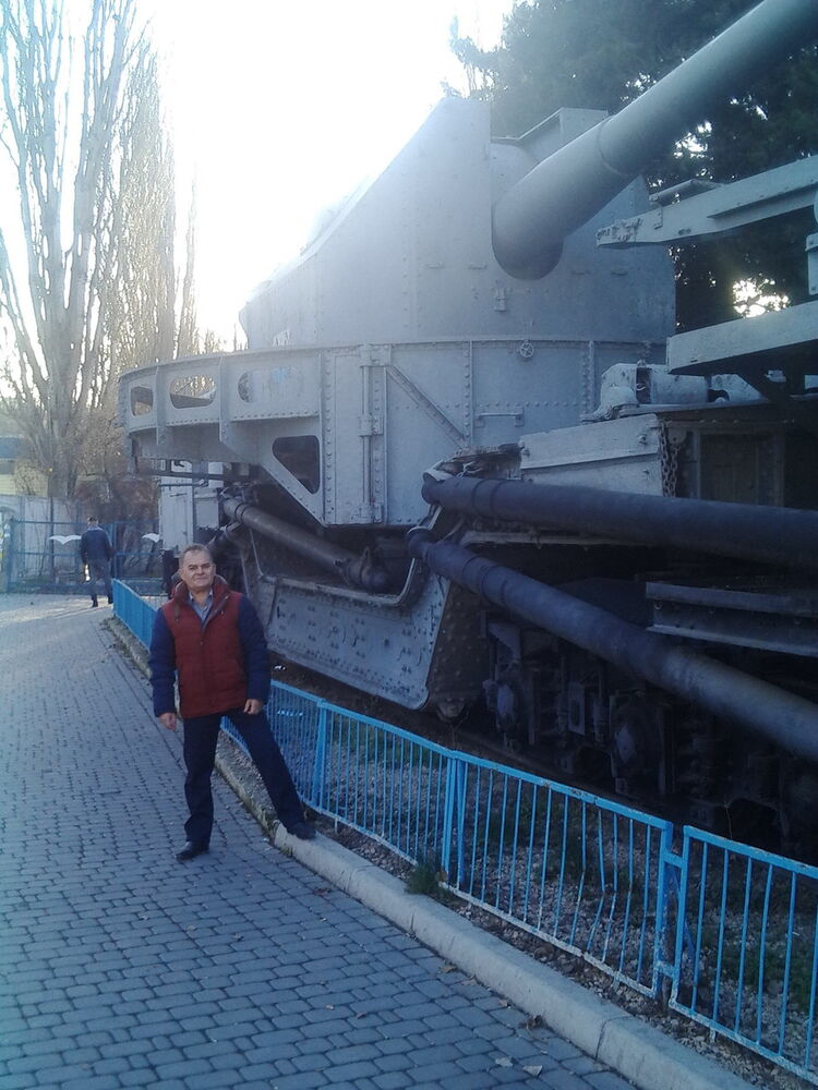  ,   Sasa, 59 ,   