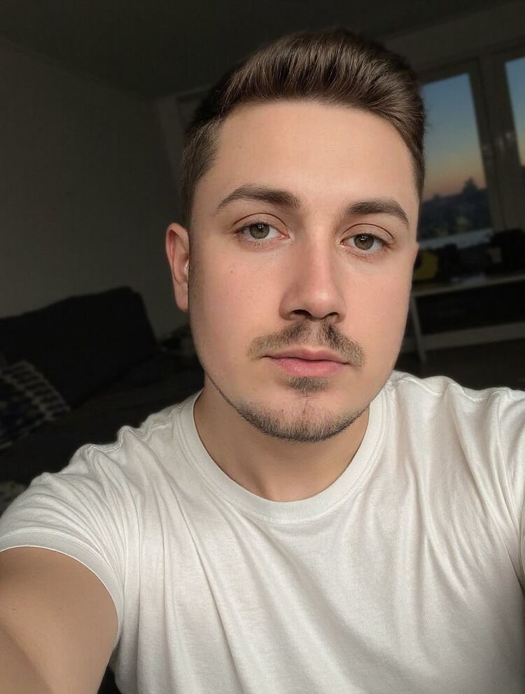  -,   , 32 ,   