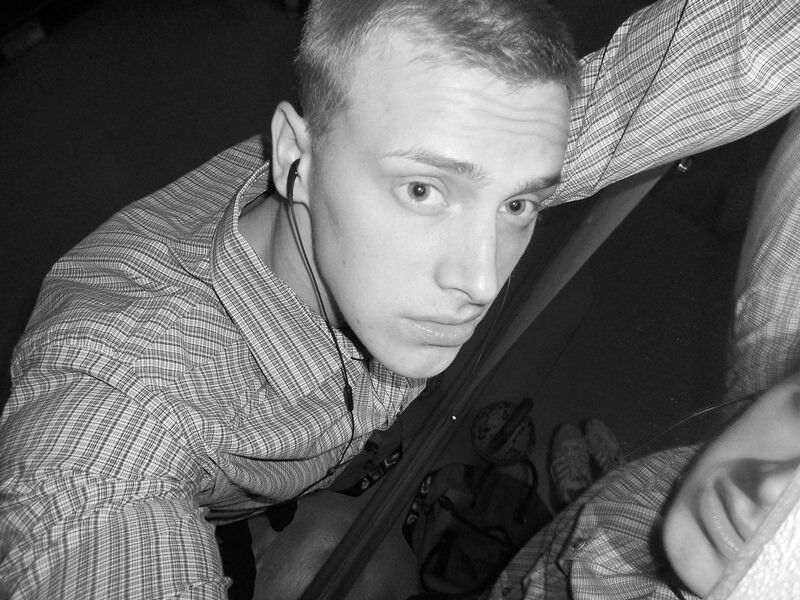  8697805  Alexandr, 36 ,    