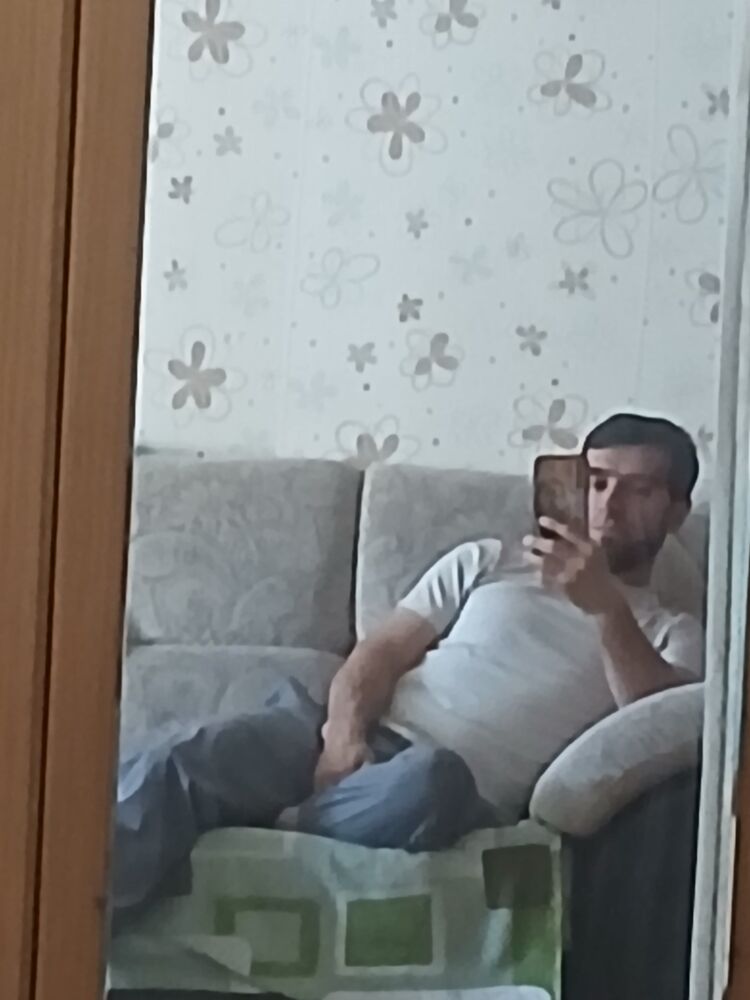 52857885  Umed, 32 ,    