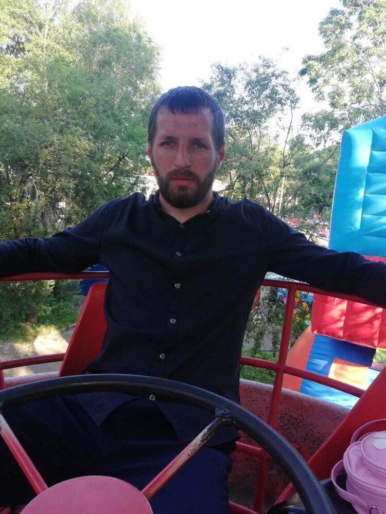  43541575  Andrei, 36 ,    --
