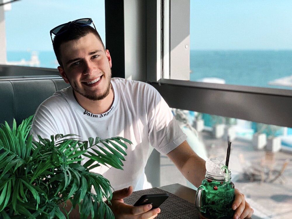  27474845  Iosif, 27 ,    