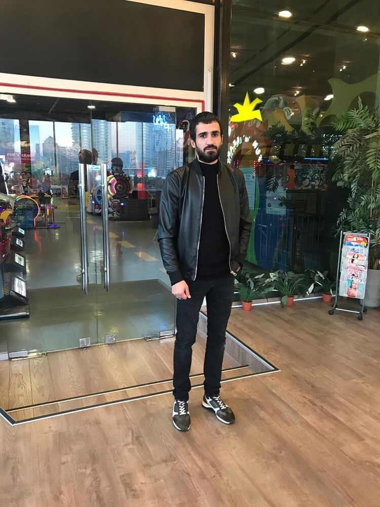  18363065  Tamerlan, 38 ,    