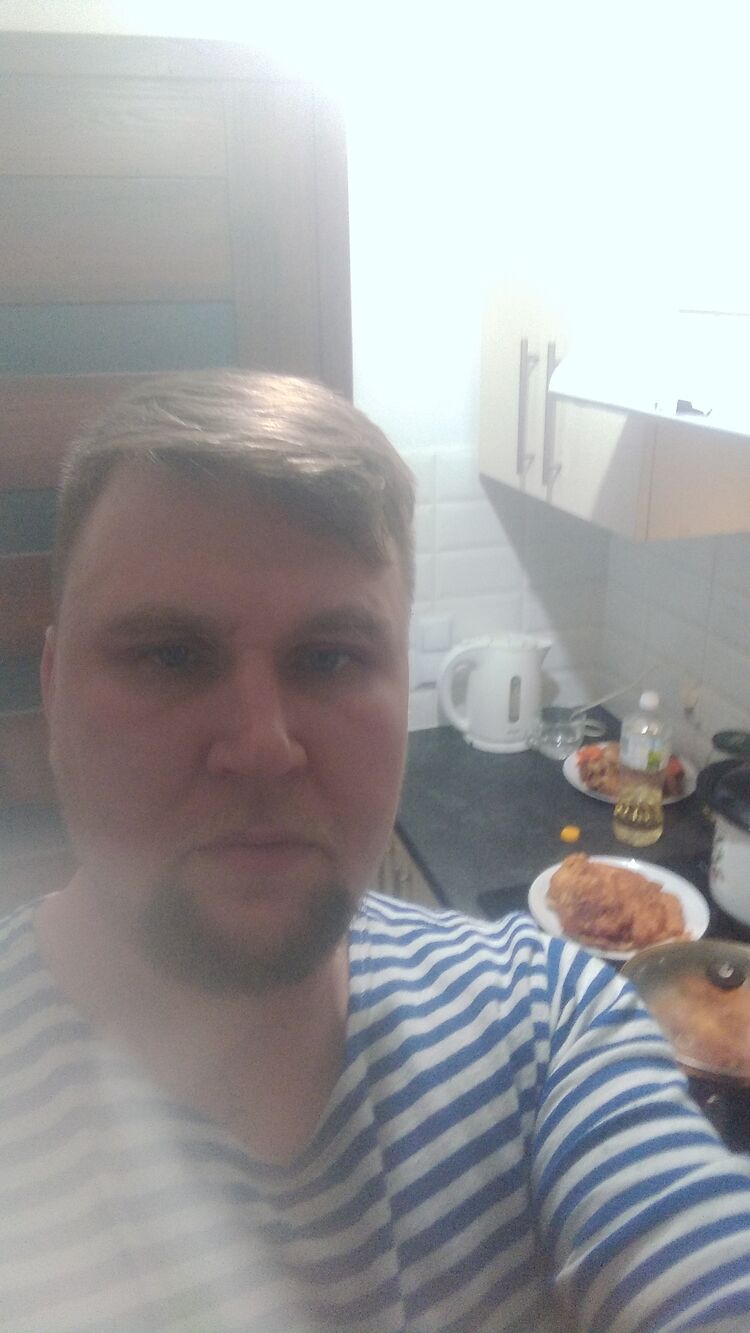  40866155  Anton, 37 ,    