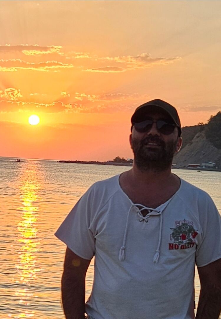  ,   Ruslan, 41 ,   ,   , c , 