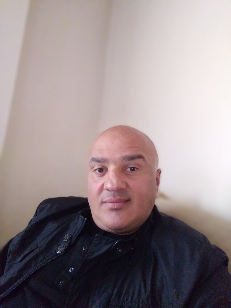  26578045  Gela, 51 ,    