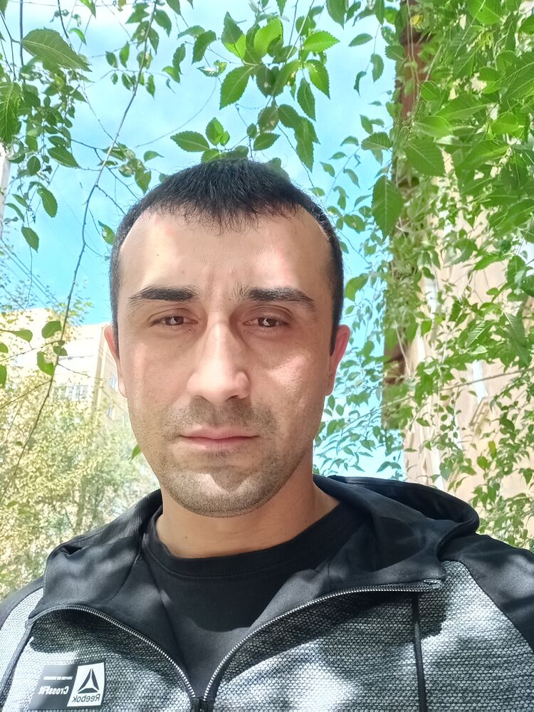  ,   Nurik, 36 ,   ,   