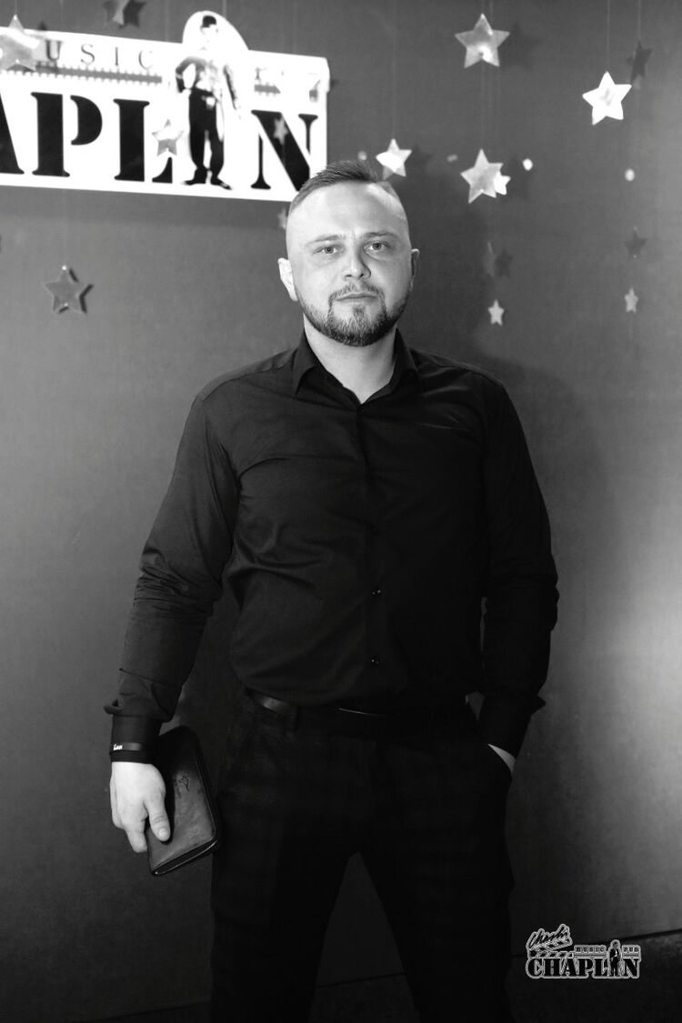  53305555  , 31 ,    -