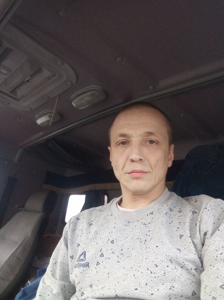  40675835  , 39 ,    