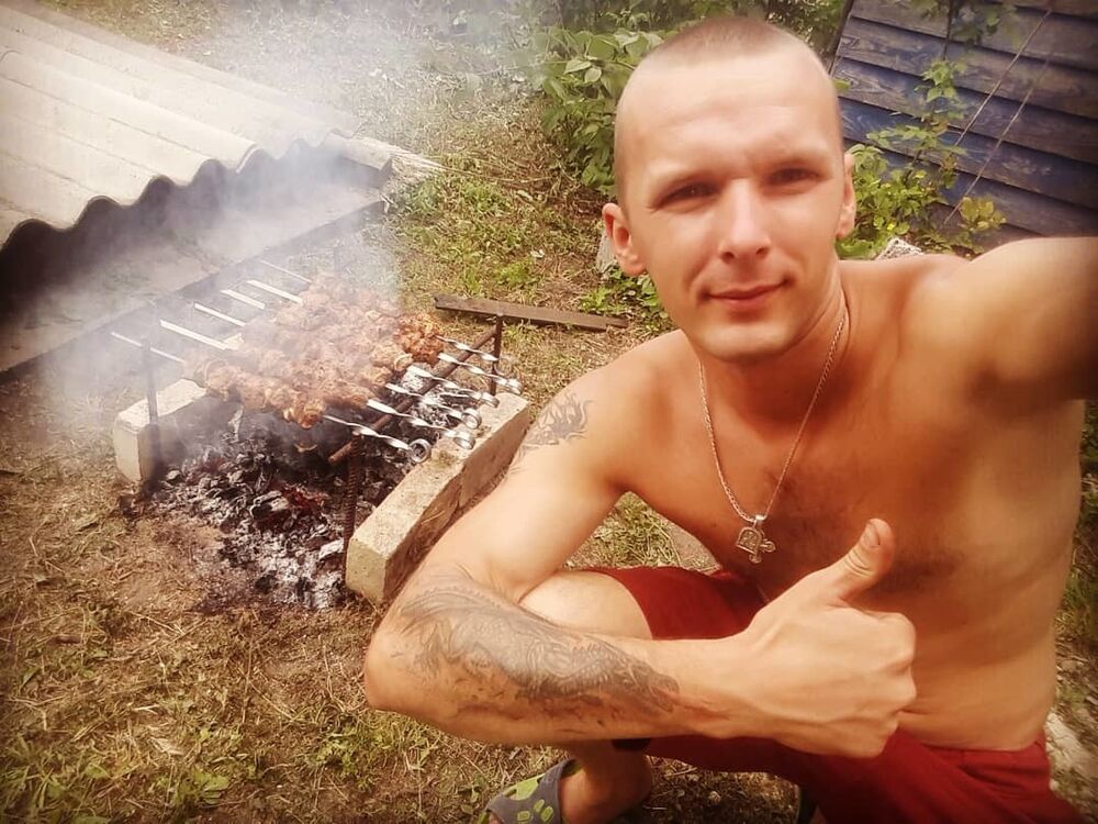  ,   Evhen, 32 ,   ,   , c , 