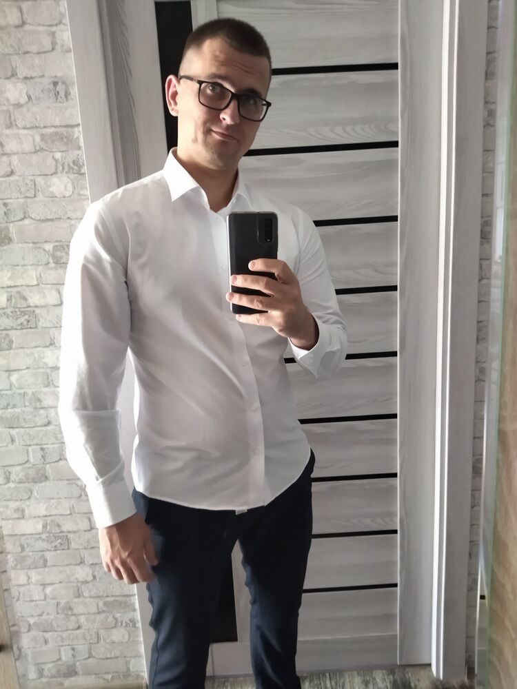  30647245  Igor, 31 ,    -