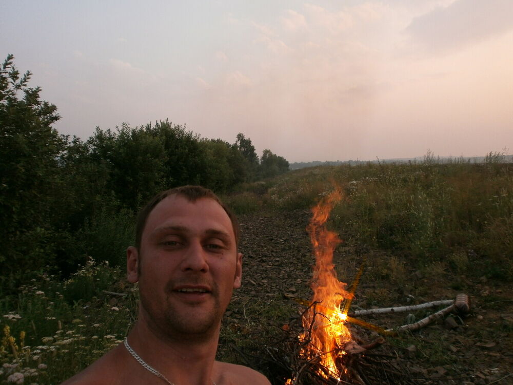  21704195  , 40 ,    