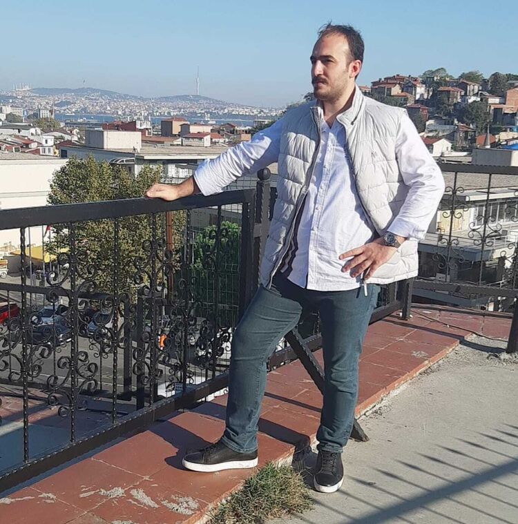  42226155  Furkan, 29 ,    