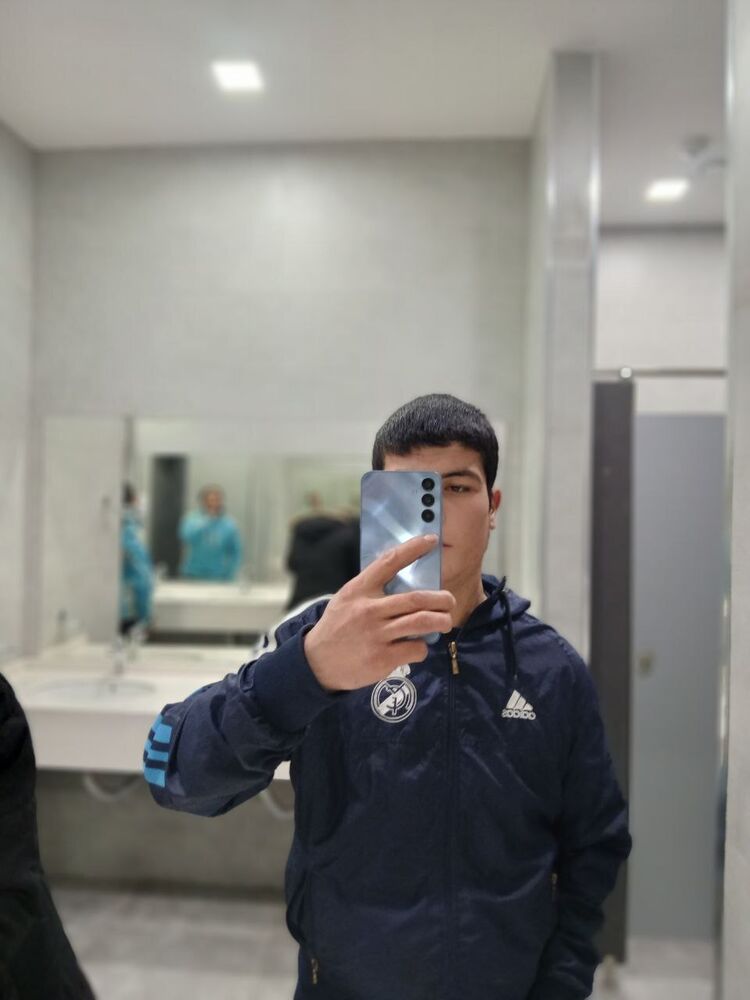  52193645  , 20 ,    