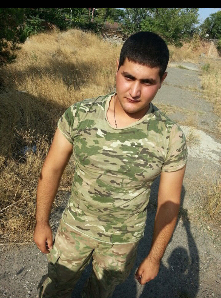  10665825  Nicat, 38 ,    