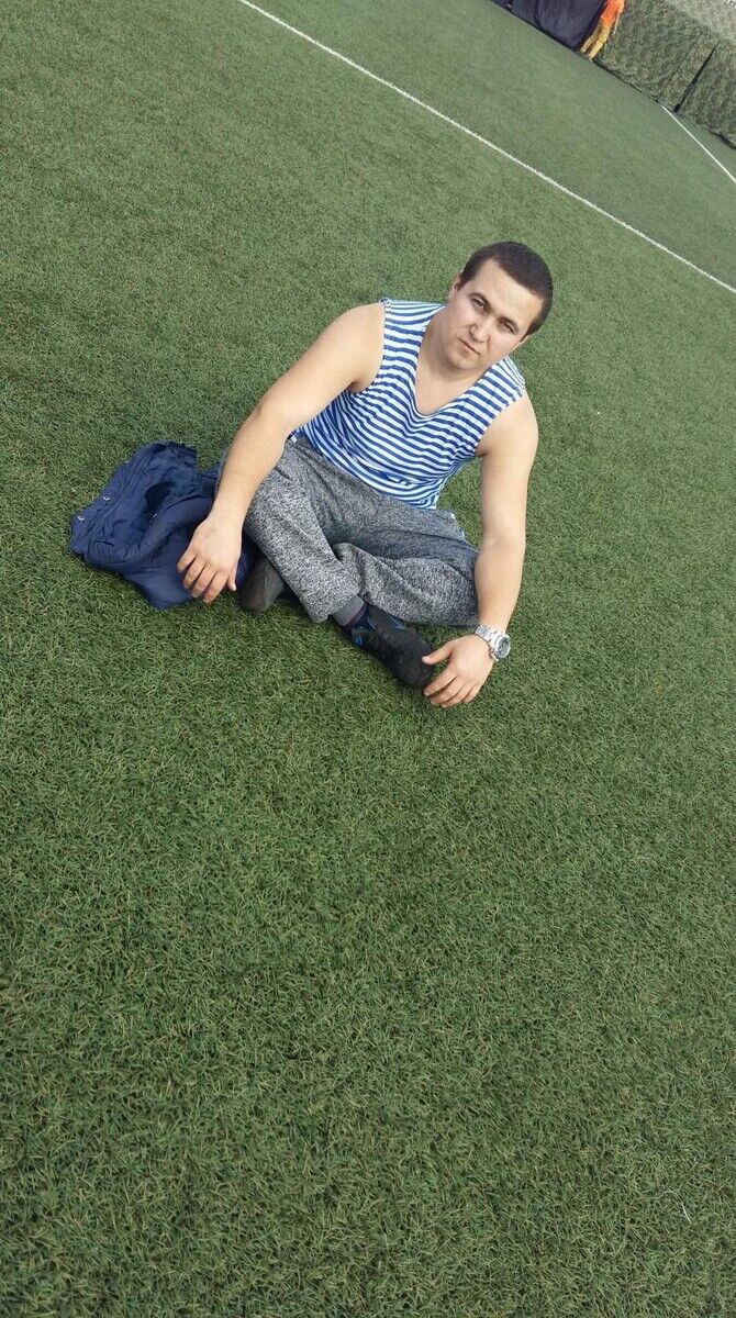  20738395  Zaman, 35 ,    