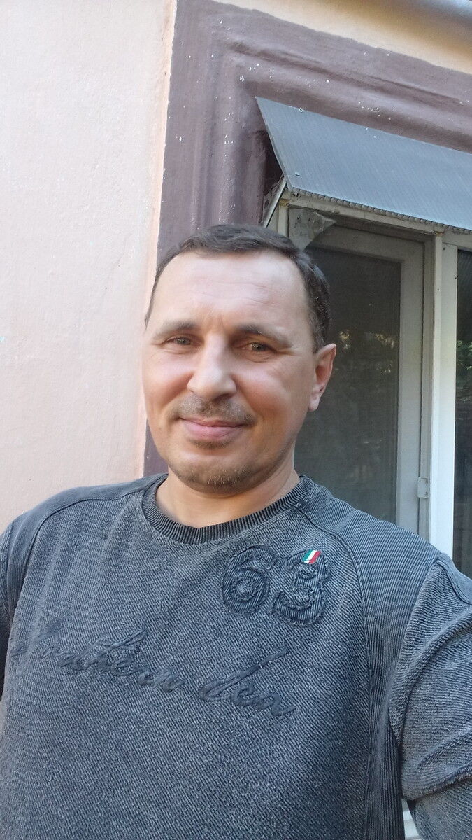  ,   Garik, 54 ,   