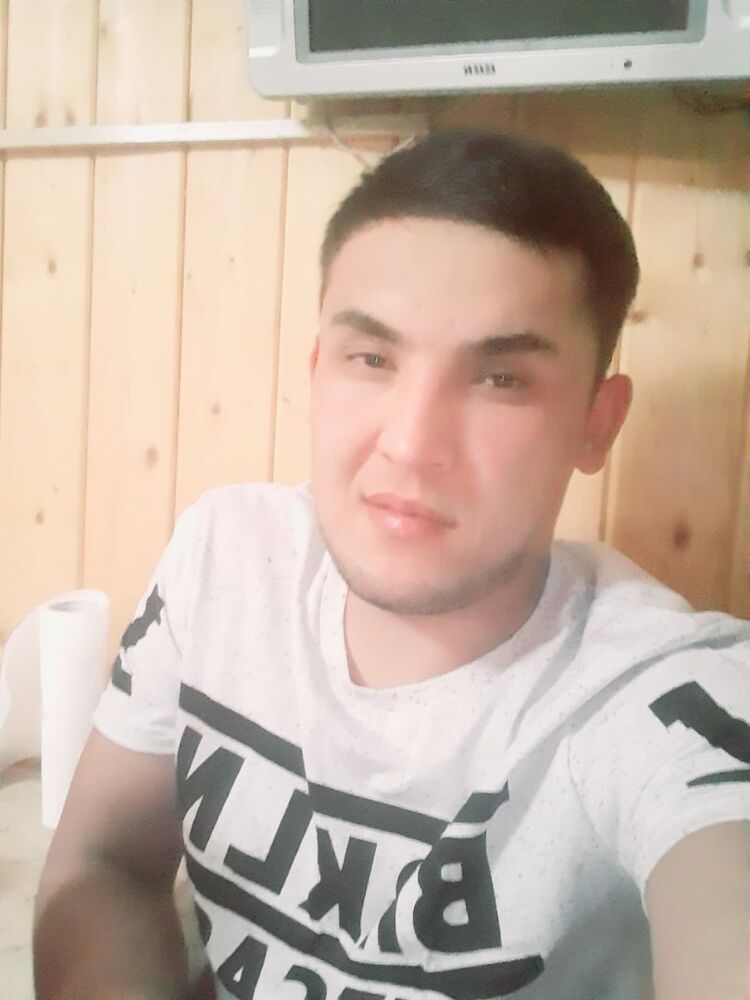  18135455  Nayim, 31 ,    