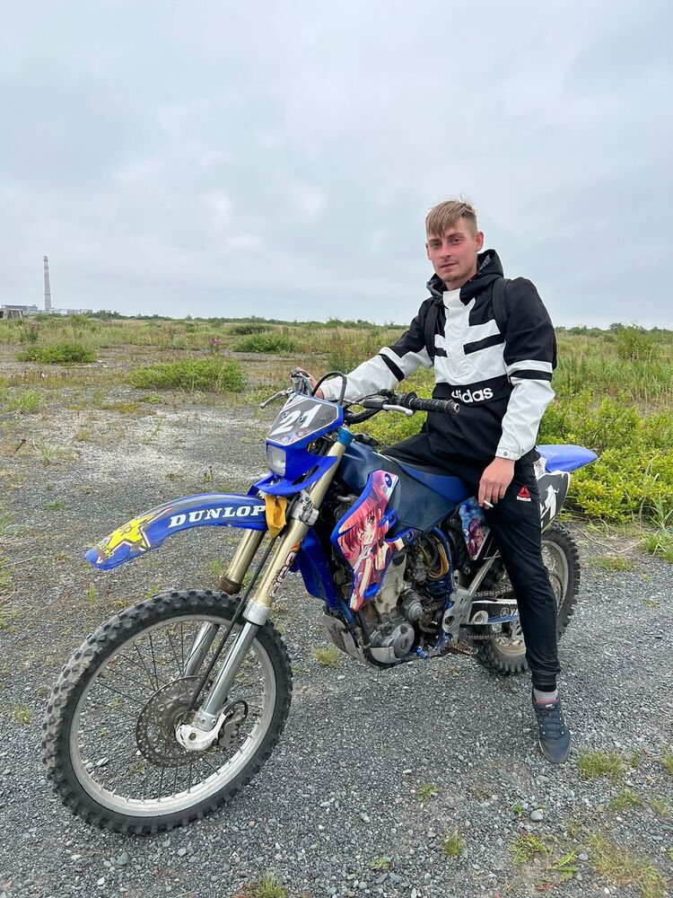  38417015  Sergey, 23 ,    