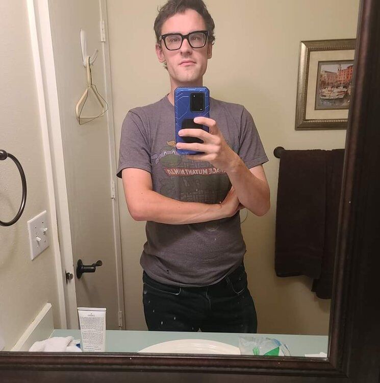  32316945  , 28 ,    