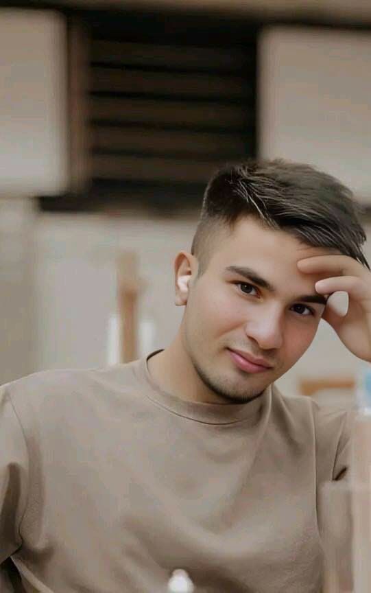  50400885  Cristi, 22 ,    