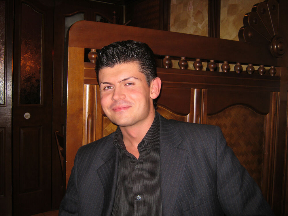  ,   Vlad, 41 ,   ,   