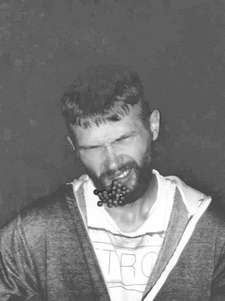  31688875  Eddikulak, 32 ,    
