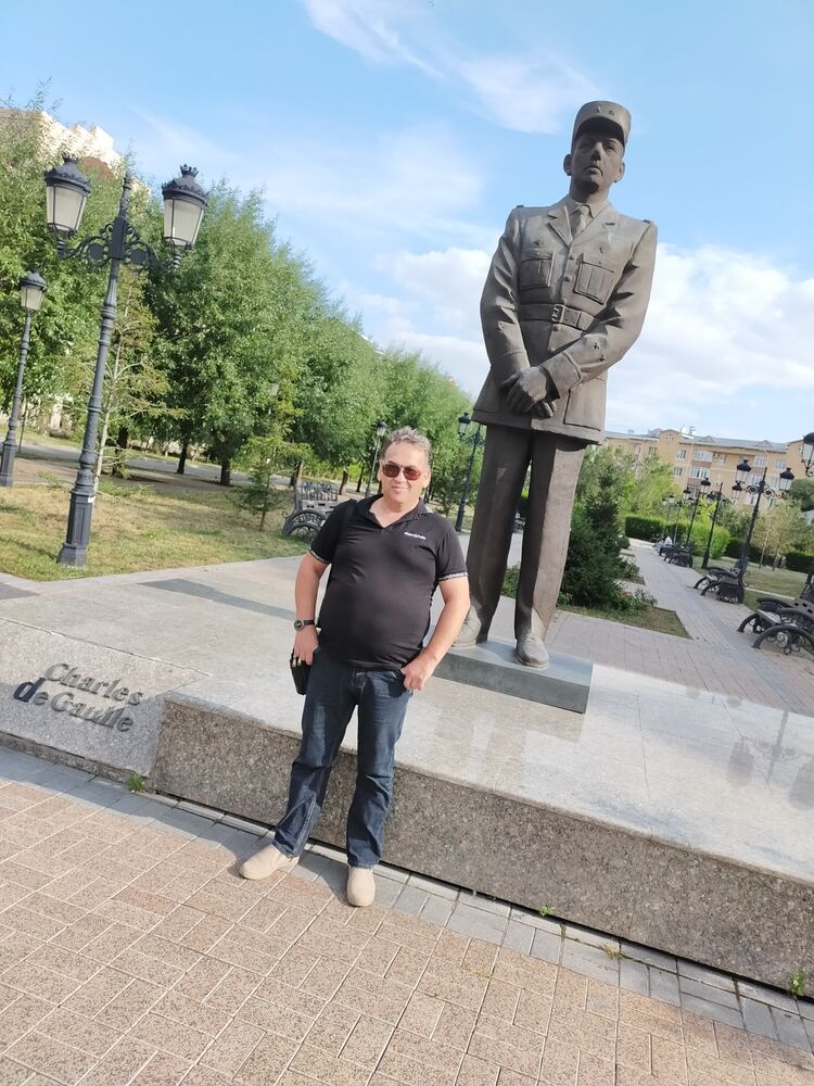  25161105  Sergey, 54 ,    