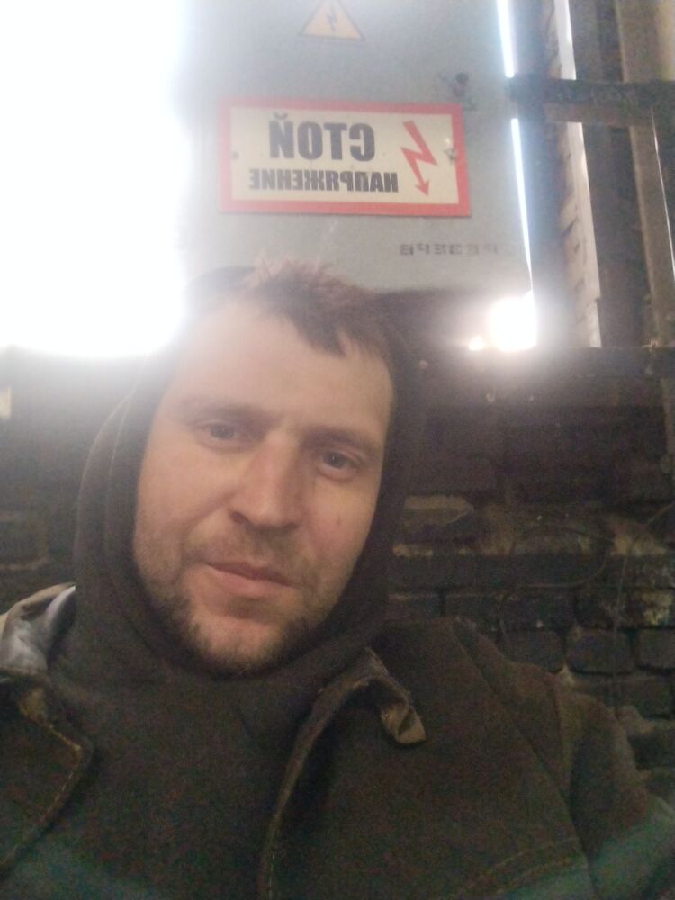  50215165  Aleksei, 34 ,    