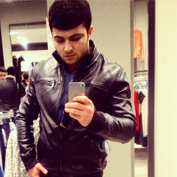  5437565  Demon, 36 ,    