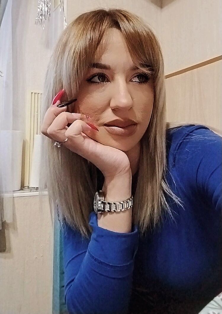  49478665  Umida, 24 ,    