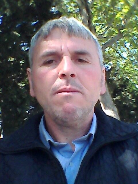  17850955  Roman, 46 ,    
