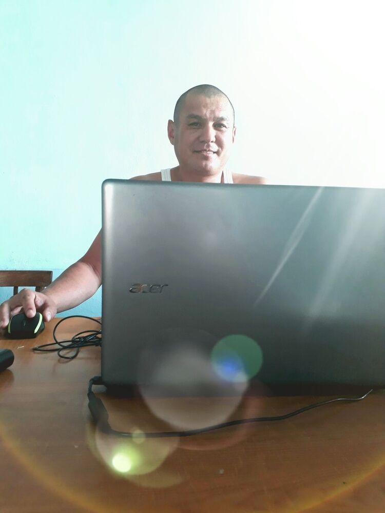  9937425  Nurik, 49 ,    