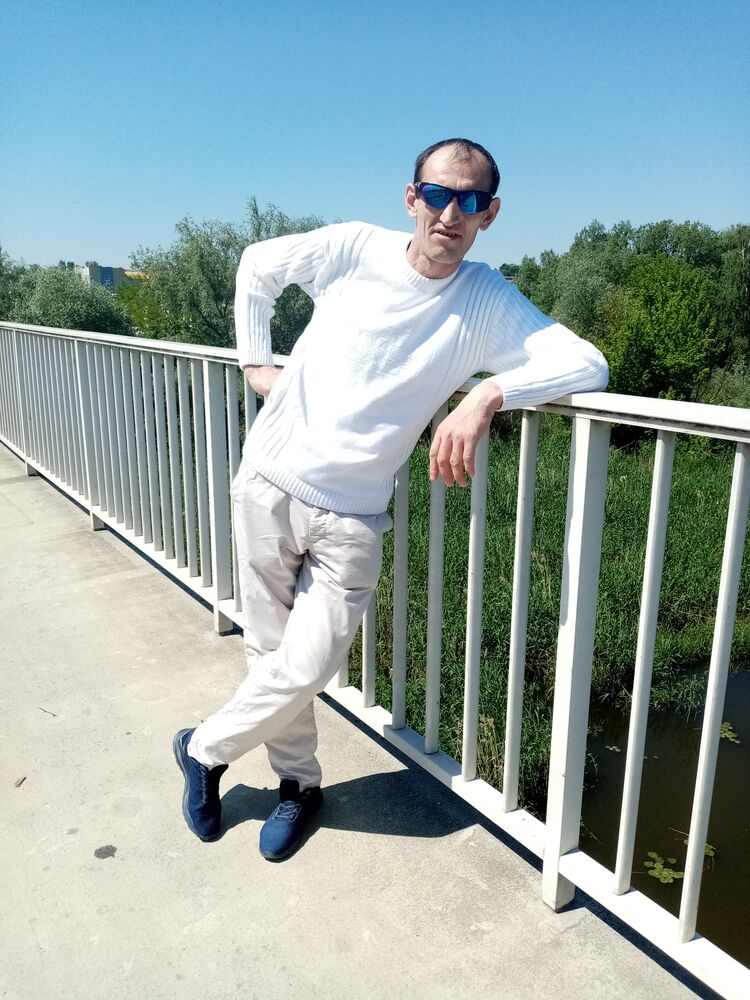  ,   Ruslan, 48 ,   ,   , c 