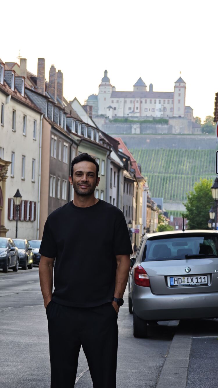  Wurzburg,   Oguz, 39 ,   ,   
