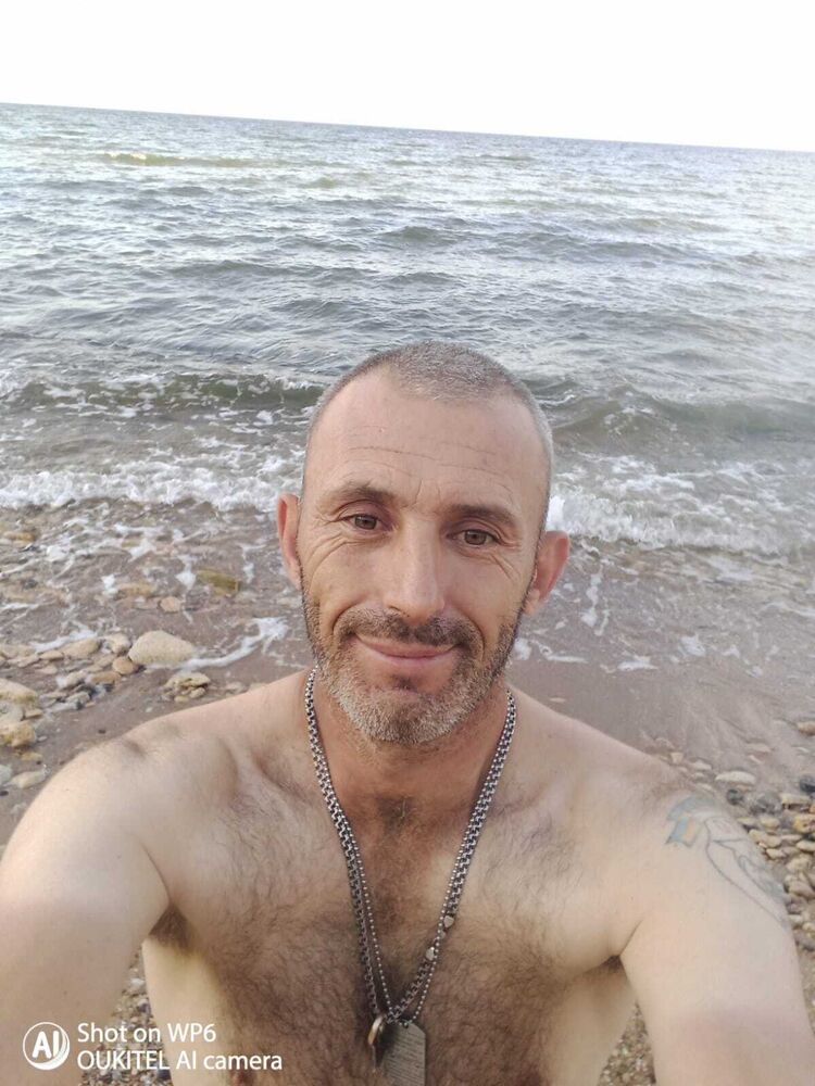  43608935  , 42 ,    