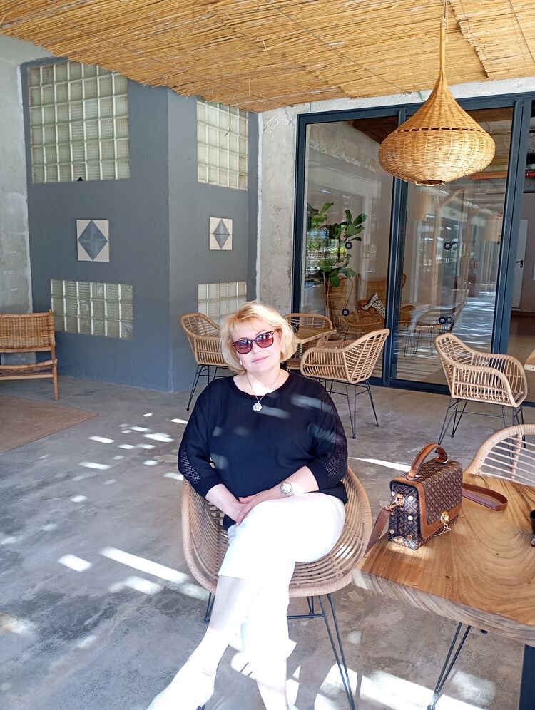  54073535  , 54 ,    Frankfurt Am Main