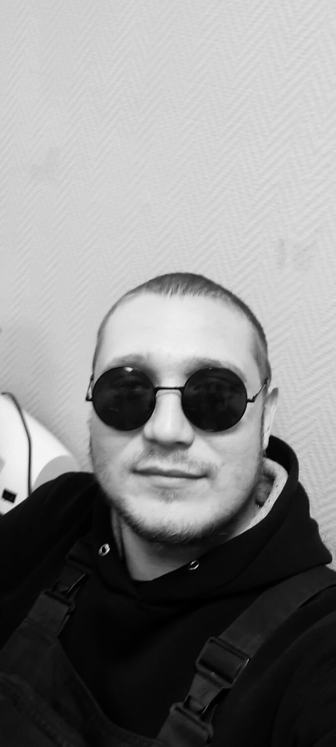  30801795  Ivan, 30 ,    