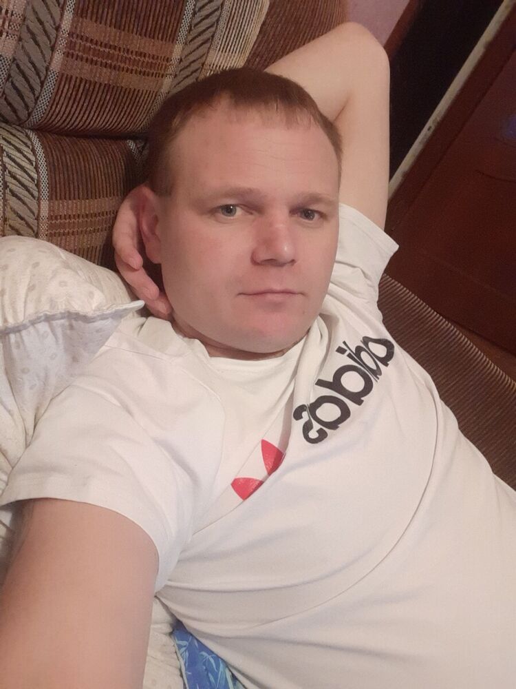  ,   Ivan, 37 ,  