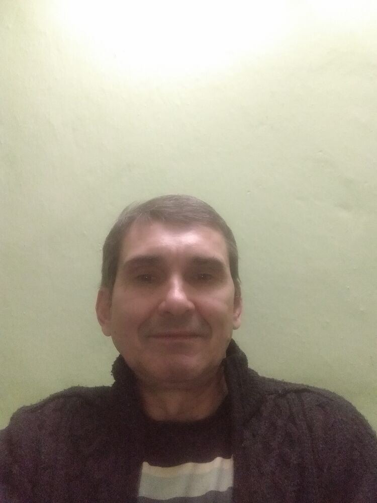  41566965  Ivan, 56 ,    