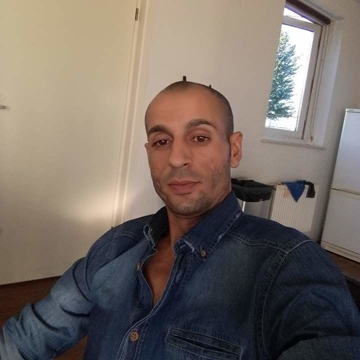  19414305  Plamen, 38 ,    Schilderswijk