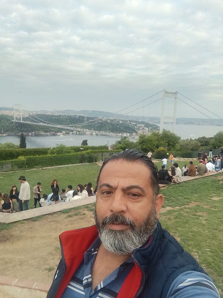  51722965  Orhan, 45 ,    